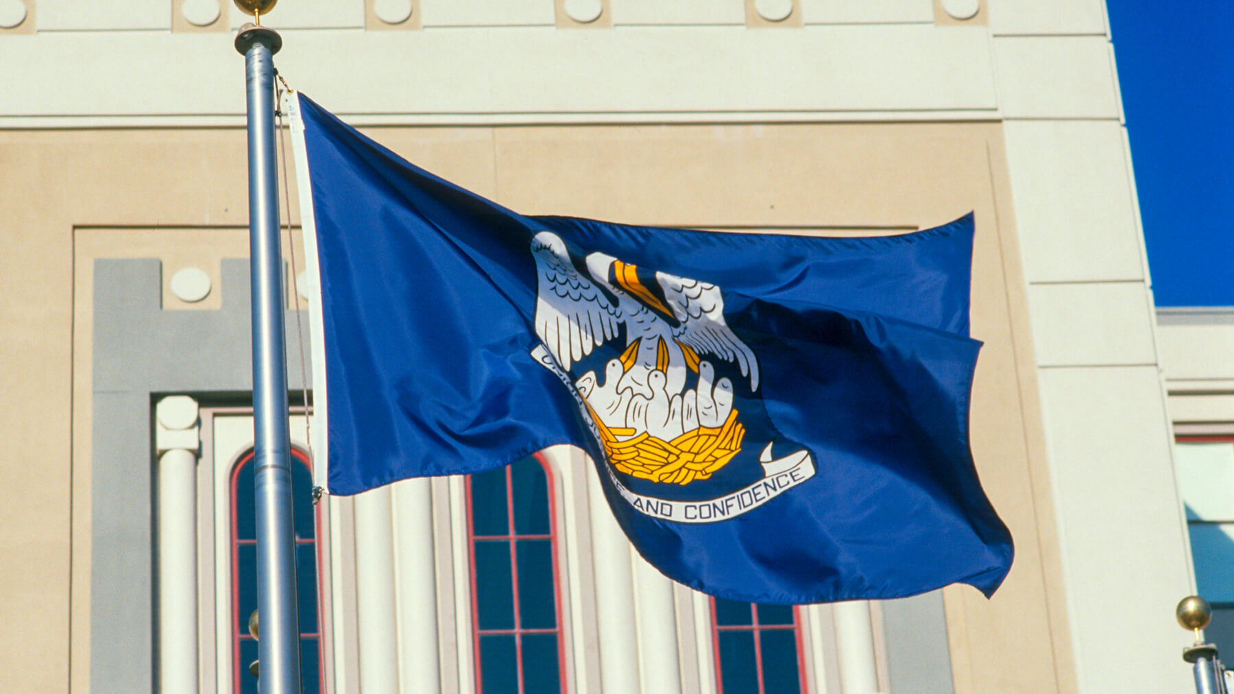 WEB_c4_Louisiana-State-Flag_Alamy_CW4TRD